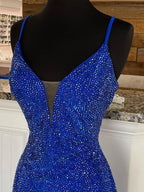 Meerjungfrau-Ballkleid aus Jersey mit V-Ausschnitt und Schlitz