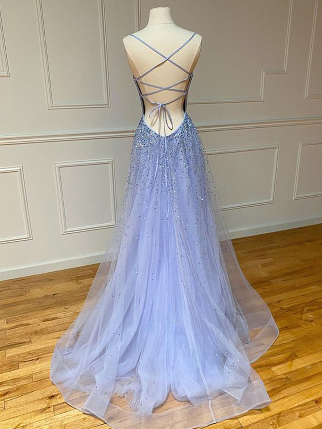 Langes Ballkleid aus Glitzertüll