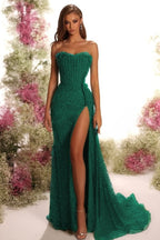 Vestido de baile sem alças sem mangas com lantejoulas plissadas e corte comprido