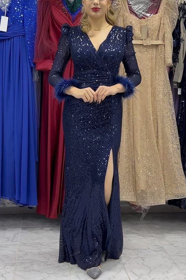 Sparkle World – Maxi-Abendkleid mit Pailletten und Federbesatz