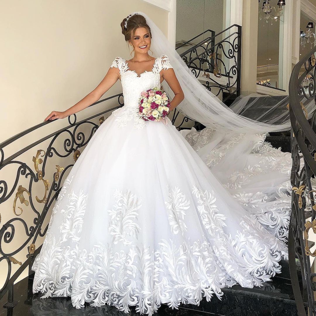 Glamorous Princess Long Cap Sleeves Wedding Dress With Tulle Lace