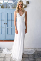 Chiffon Beach Wedding Dress With Delicate Lace Appliques For Beach Weddings