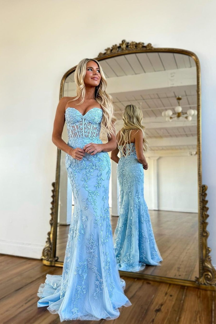 Robes de bal longues en dentelle bleu ciel à décolleté cœur style sirène