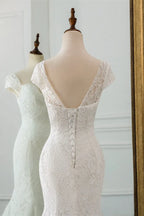 Mermaid Lace Wedding Dress With Cap Sleeves And Sweetheart Neckline