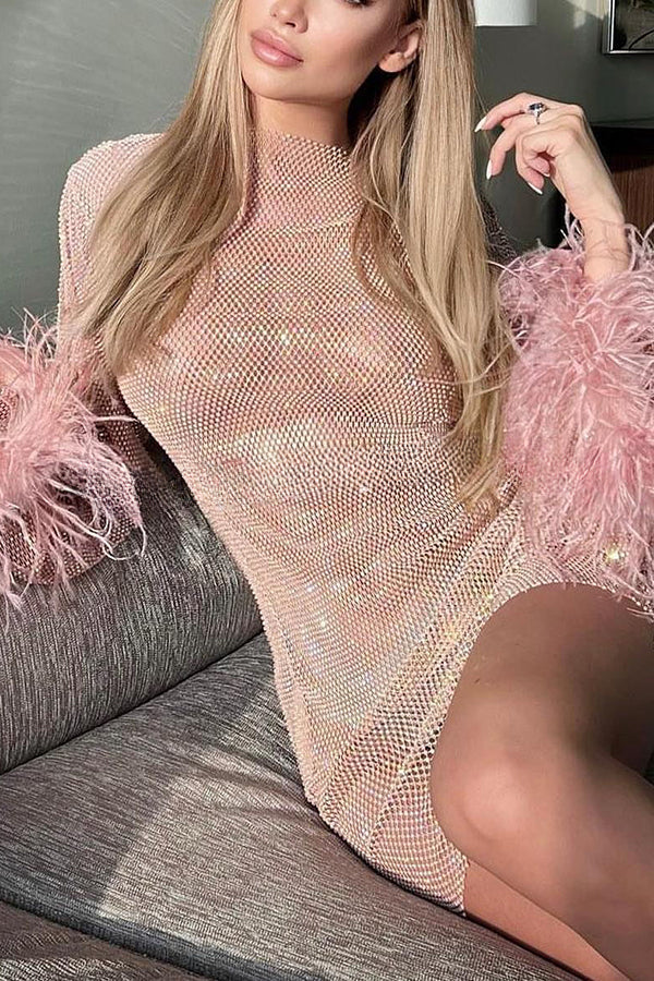 Robe de soirée mini à manches en plumes et tissu à strass Surprise Nocturne