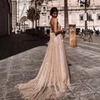 Vestido de baile comprido com decote em V