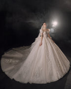 Vestido de Noiva Real com Mangas Bufantes, Bola de Cristal, Cauda de Catedral e Aplicações de Renda 3D