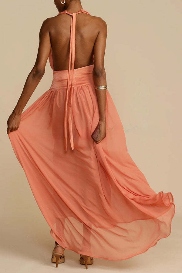 Femminilità ed Eleganza Abito Midi in Tulle con Scollo a Trapezio e Schiena Nuda
