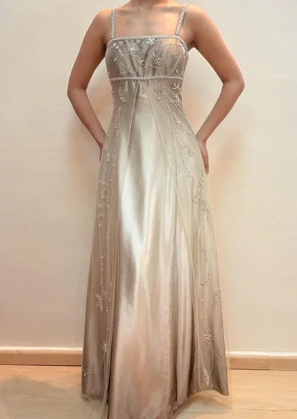 Vestido de Festa de Cetim com Alças Finas de Espaguete, Tule e Contas, Modelo Linha A, Vestido de Noite Y8139