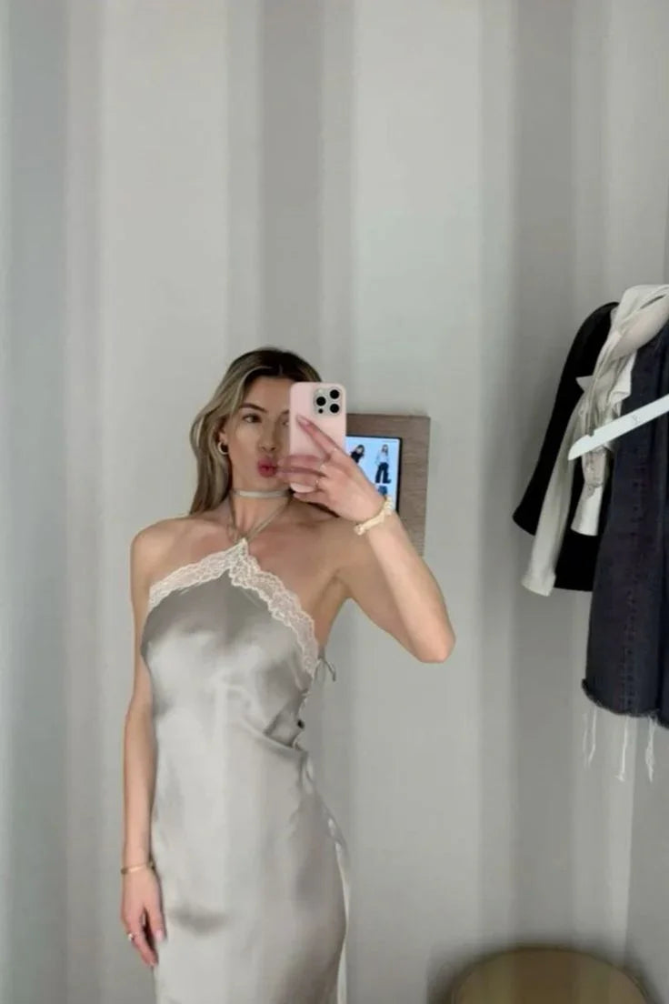 Vestido de Festa Elegante de Cetim com Renda e Alças ao Pescoço Y8169