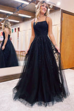 Chic Dark Navy Spaghetti Strap Prom Dress With Tulle And Lace Appliques