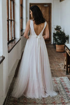 Beach Lace Wedding Dress Open Back Elegant Beach Bridal Gown