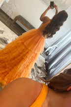 Roycebridal Reese | Langes A-Linien-Ballkleid aus Tüll mit V-Ausschnitt in Orange