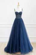Abito lungo da sera formale in tulle con perline