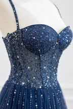 Abito lungo da sera formale in tulle con perline