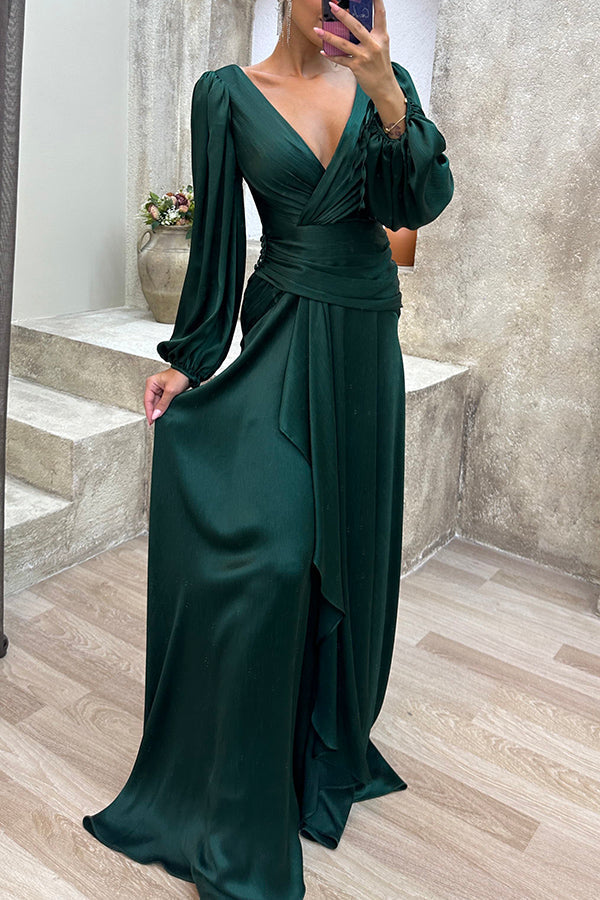Love Me Tonight – Maxi-Abendkleid aus Satin mit Ballonärmeln und Rüschen 