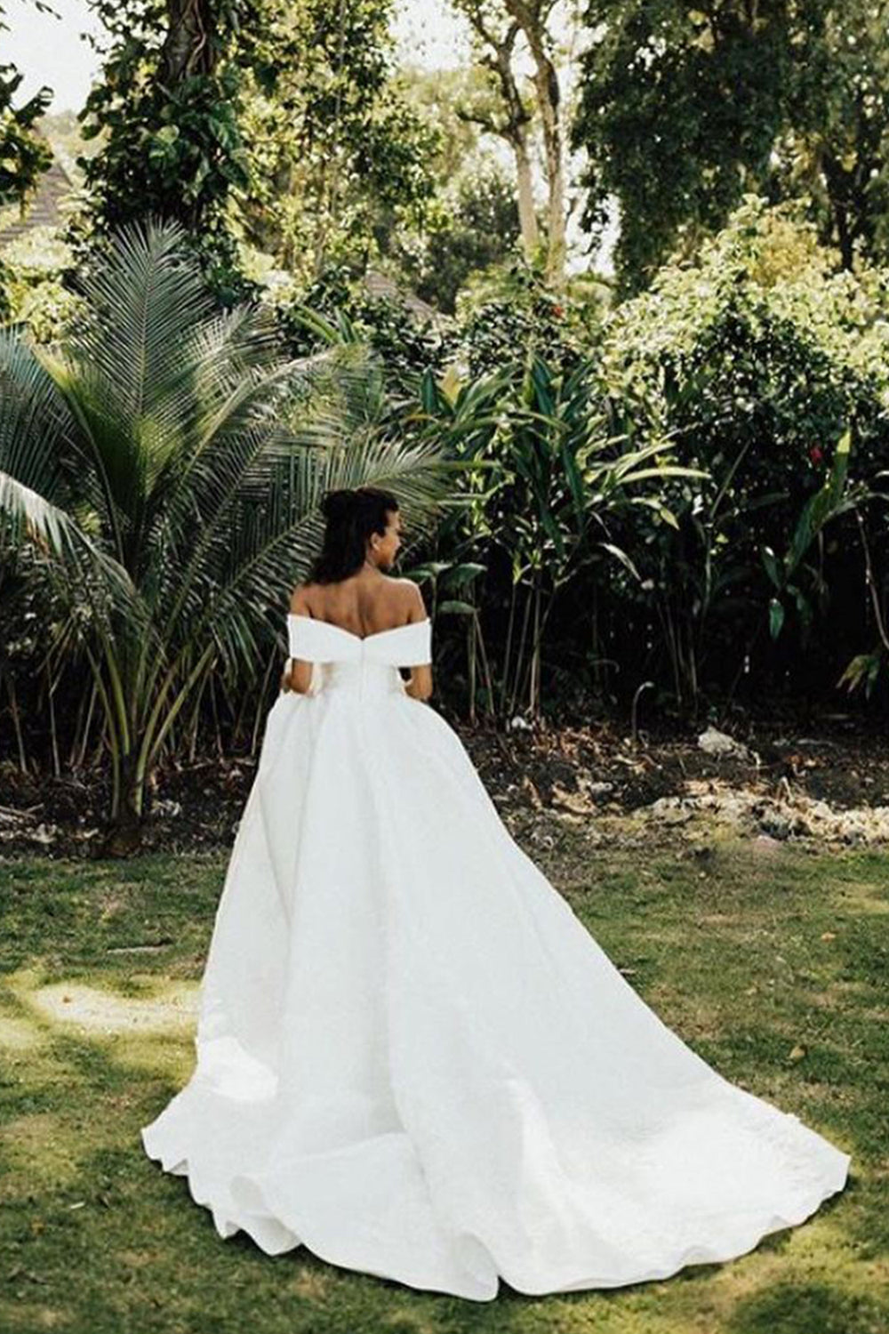 Chic White Off The Shoulder Ball Gown Wedding Dress With Lace