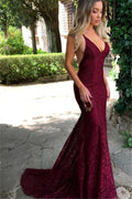 Abito da sera bordeaux in pizzo con scollo a V da sirena sensuale