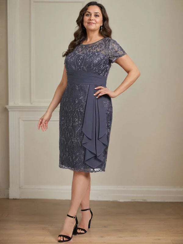 Etui/Säulenförmiges Kleid mit Illusion, knielang, aus Spitze und Chiffon, Brautmutterkleid mit herabfließenden Rüschen und Pailletten