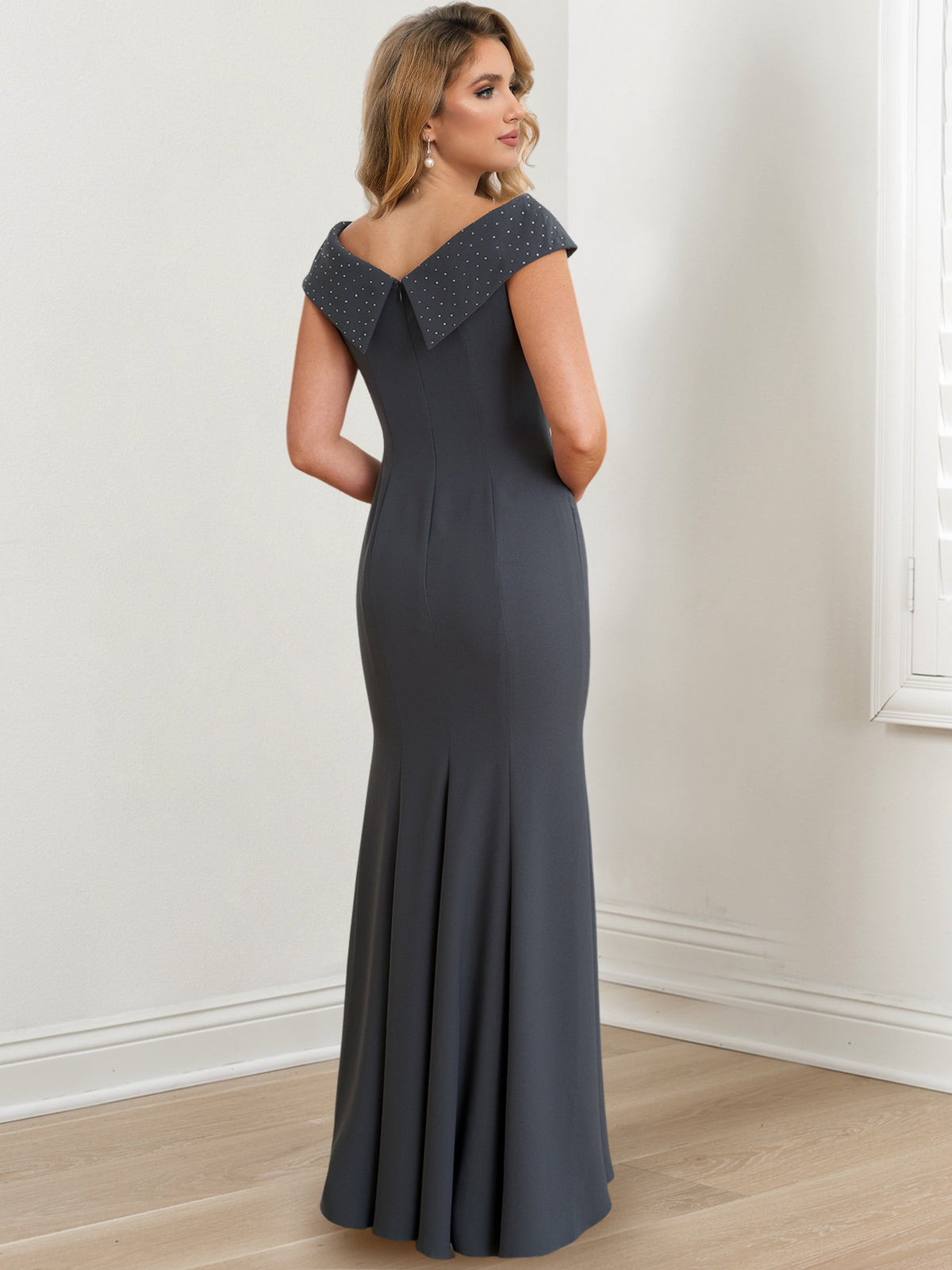 Floor Length Mother Of The Bride Dress Jewel Neck Sheath Gown