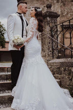 Long Sleeve Mermaid Lace Wedding Dress With Sweetheart Neckline