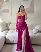 Vestido de noite comprido com decote em V sem alças frisado com bainha de cetim comprido Y6025