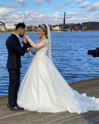 Simple Sweetheart Appliques A-Line Wedding Dresses With Long Sleeves Lace