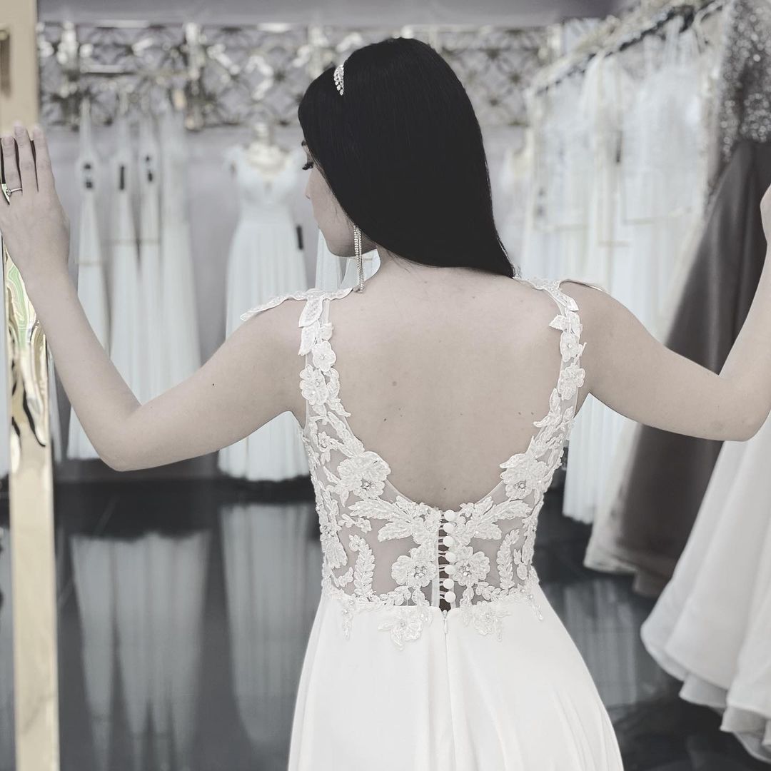 Vintage Split Long A Line V Neck Lace Chiffon Wedding Dress