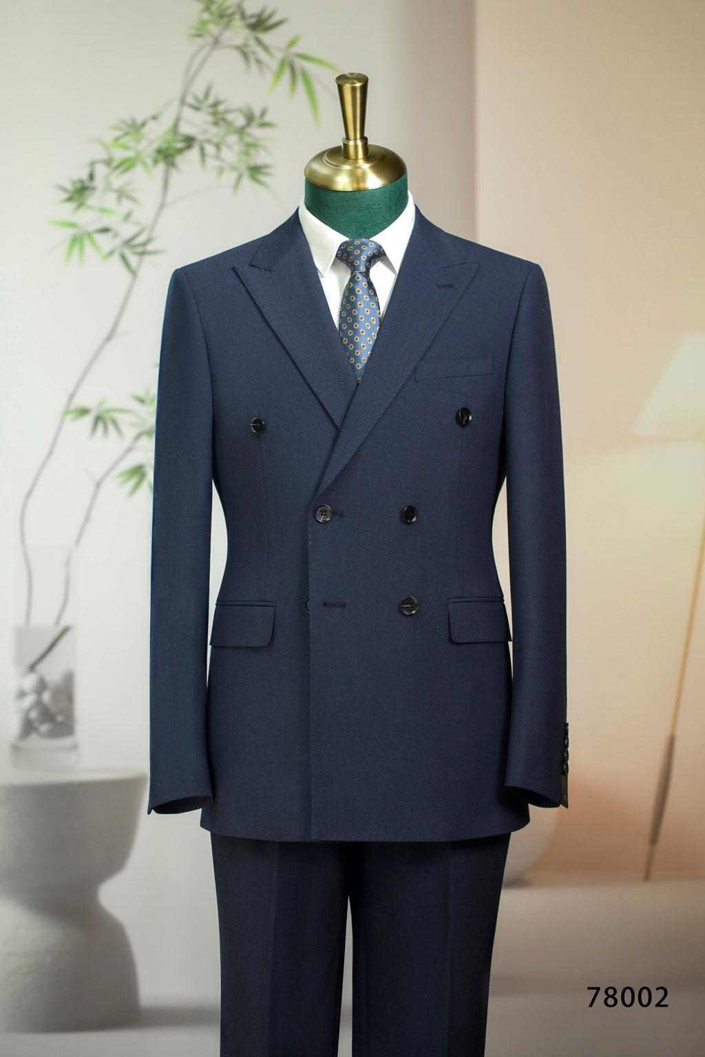 Double Breasted Navy Wool Suit With Peak Lapels For Formal Or Business