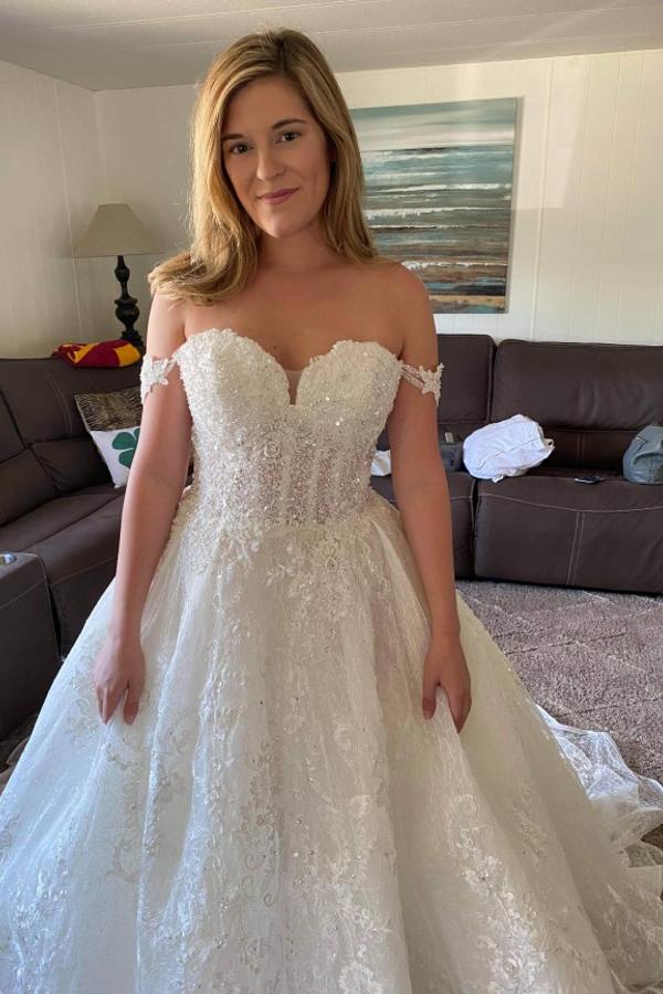 Elegant A Line Off The Shoulder Lace Wedding Dress With Beaded Appliques