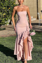 Sexy schulterfreies, schmal geschnittenes Maxikleid mit unregelmäßigem Saum 
