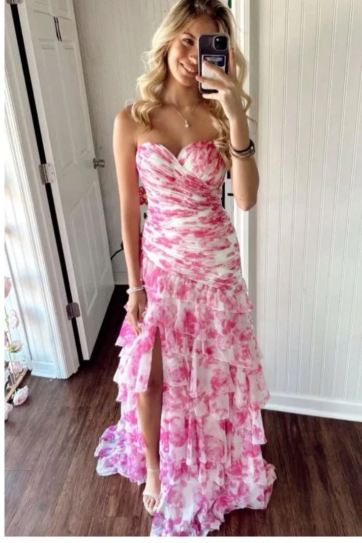 Vestido de noite elegante sem alças em chiffon com estampado floral, camadas e racha, vestido de baile Y7881