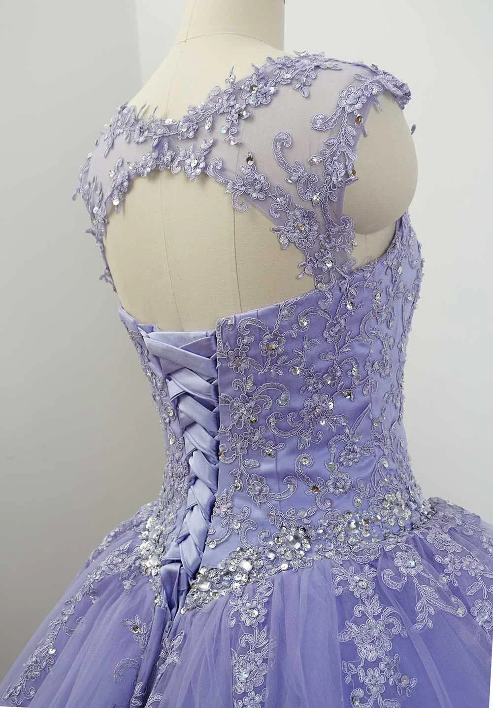 Wunderschöne Quinceañera-Kleider mit Applikationen und Perlenstickerei, lila Ballkleid Y1252