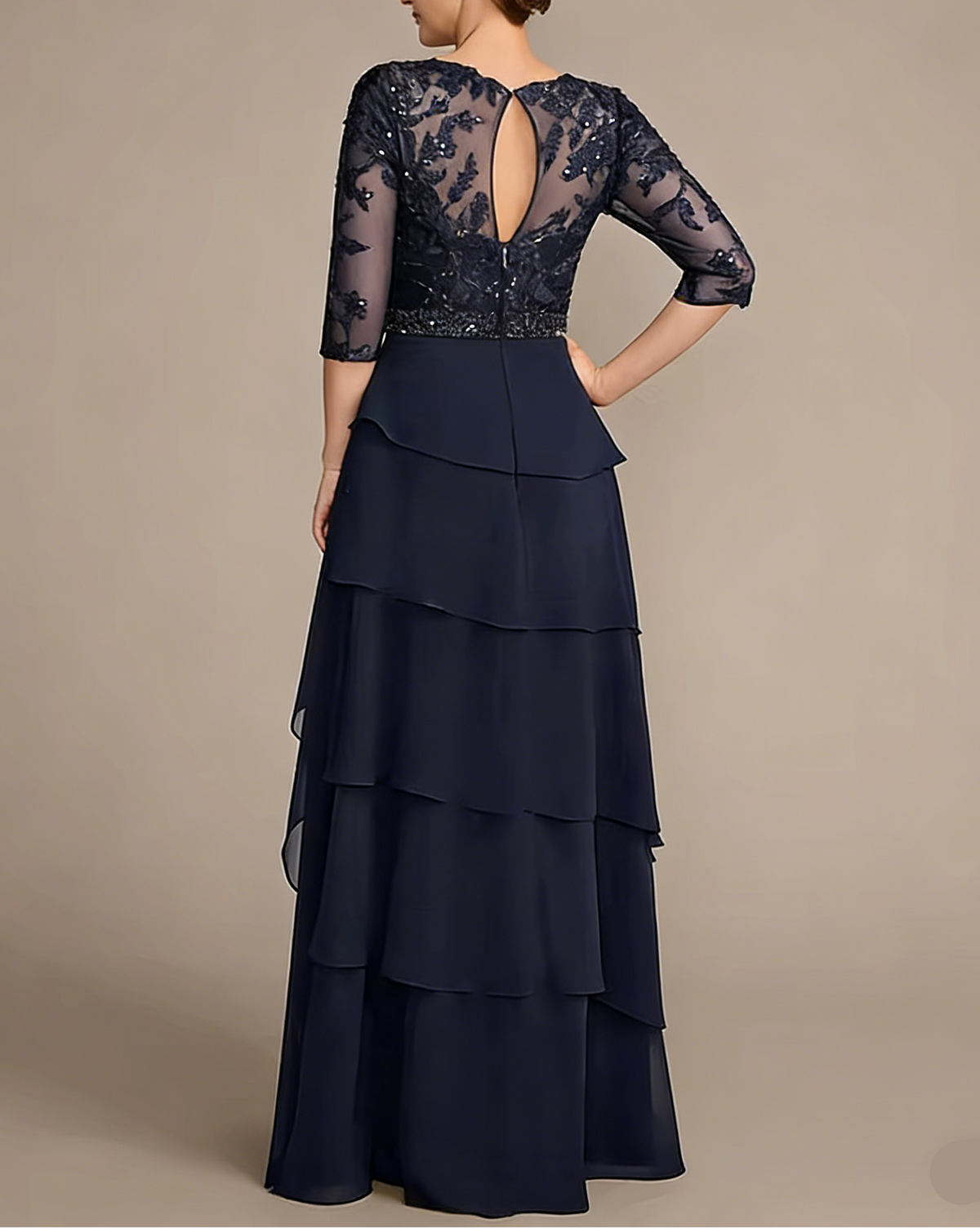 Vestido de noite em chiffon com aplicação de renda | Vestido de mãe da noiva com mangas até ao cotovelo e folhos em camadas