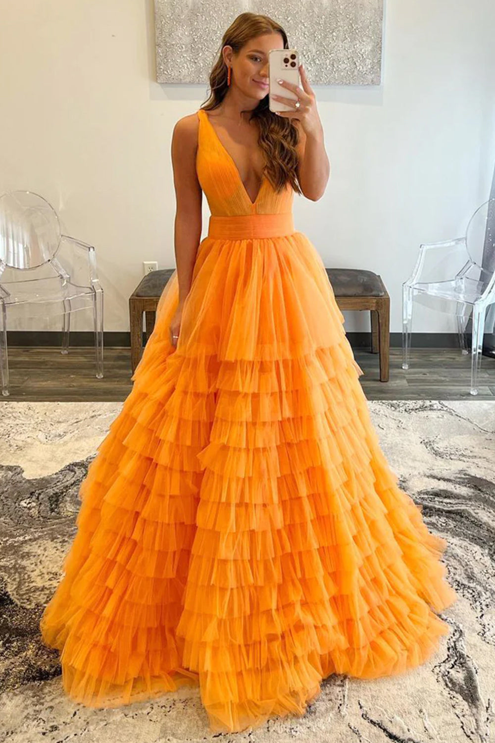 Roycebridal Reese | Langes A-Linien-Ballkleid aus Tüll mit V-Ausschnitt in Orange