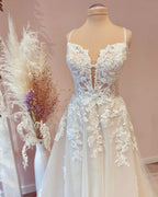 Beautiful A Line Spaghetti Straps Tulle Wedding Dress With Appliques Lace