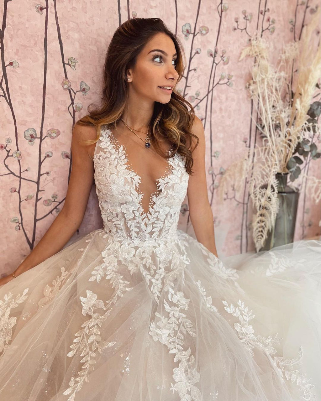 Deep V-Neck Backless A-Line Wedding Dress With Appliques Lace Tulle
