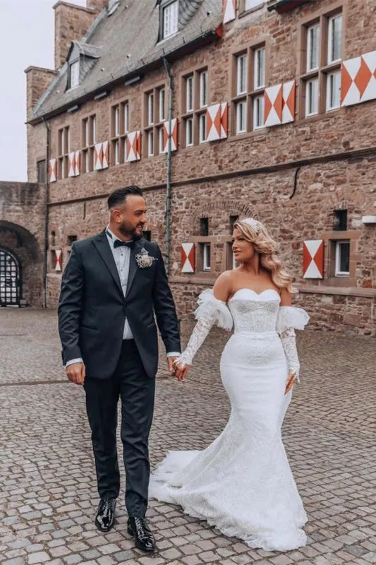 Bubble Sleeves Mermaid Lace Wedding Dress With Sweetheart Neckline