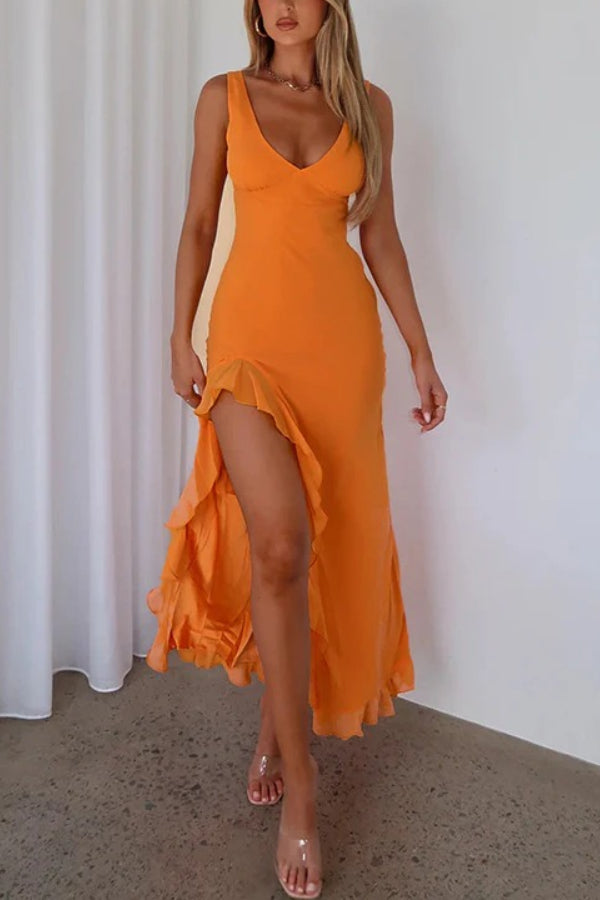 Robe longue débardeur échancrée en V ajustée à fentes hautes et volants