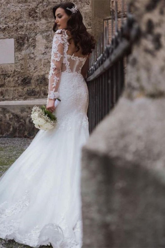 Long Sleeve Mermaid Lace Wedding Dress With Sweetheart Neckline