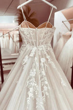 Vestido de Noiva Princesa em Renda Robe Nupcial 2024 Vestido com Alças Finas Cauda de Capela em Tule Champanhe Vestido de Casamento