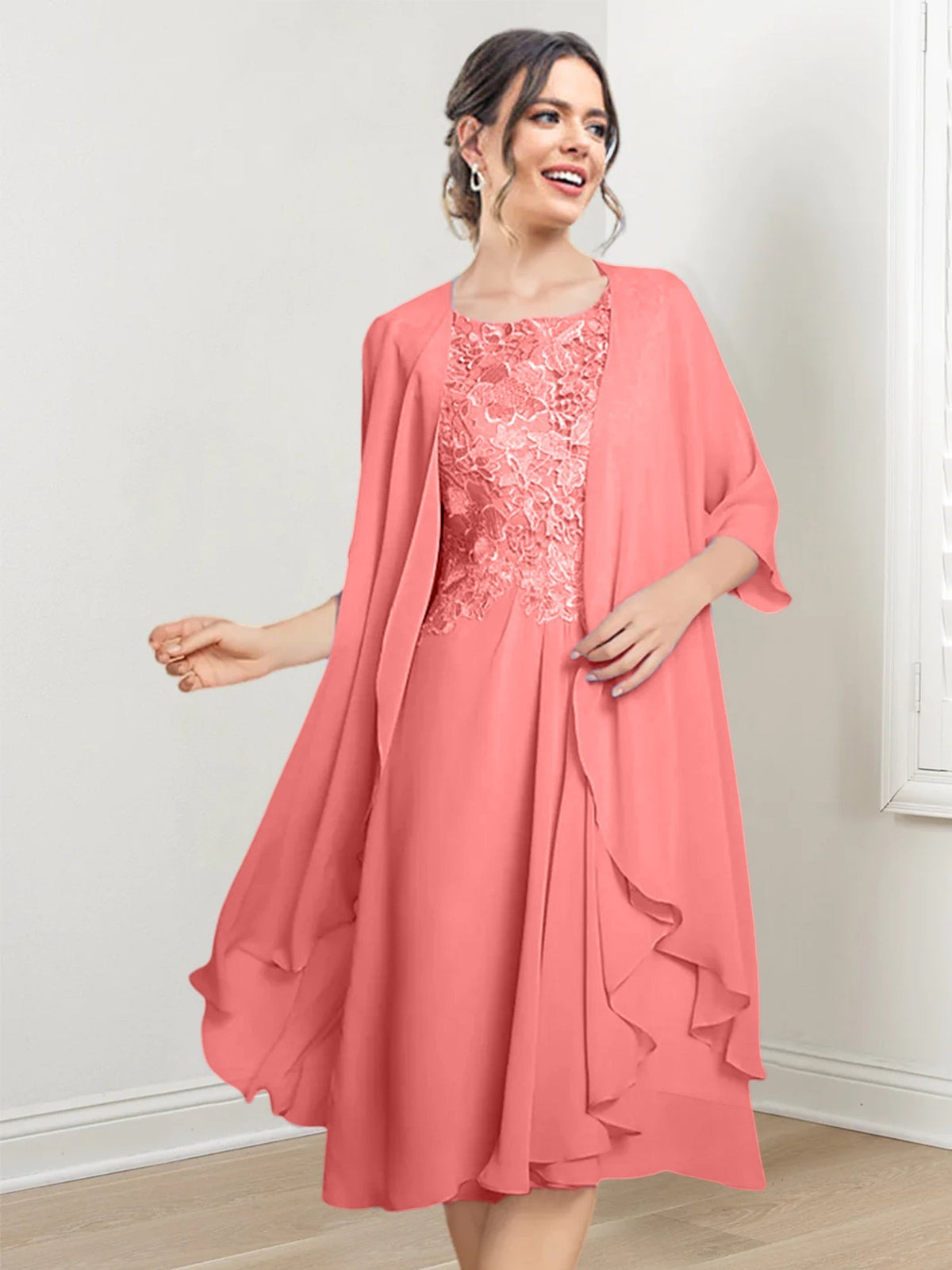 A-Line/Princess Scoop Knee-Length Mother of the Bride Dresses