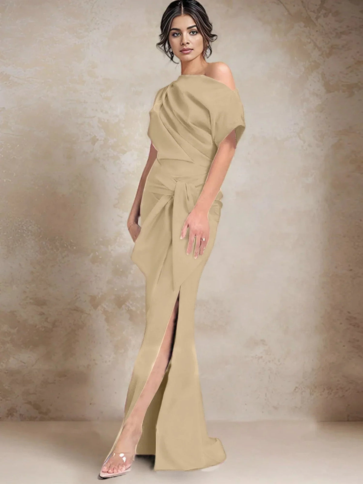 Vestidos de madrina con escote de un solo hombro estilo trompeta/sirena y abertura lateral