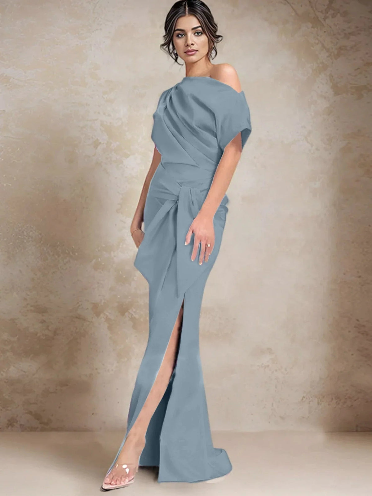 Vestidos de madrina con escote de un solo hombro estilo trompeta/sirena y abertura lateral