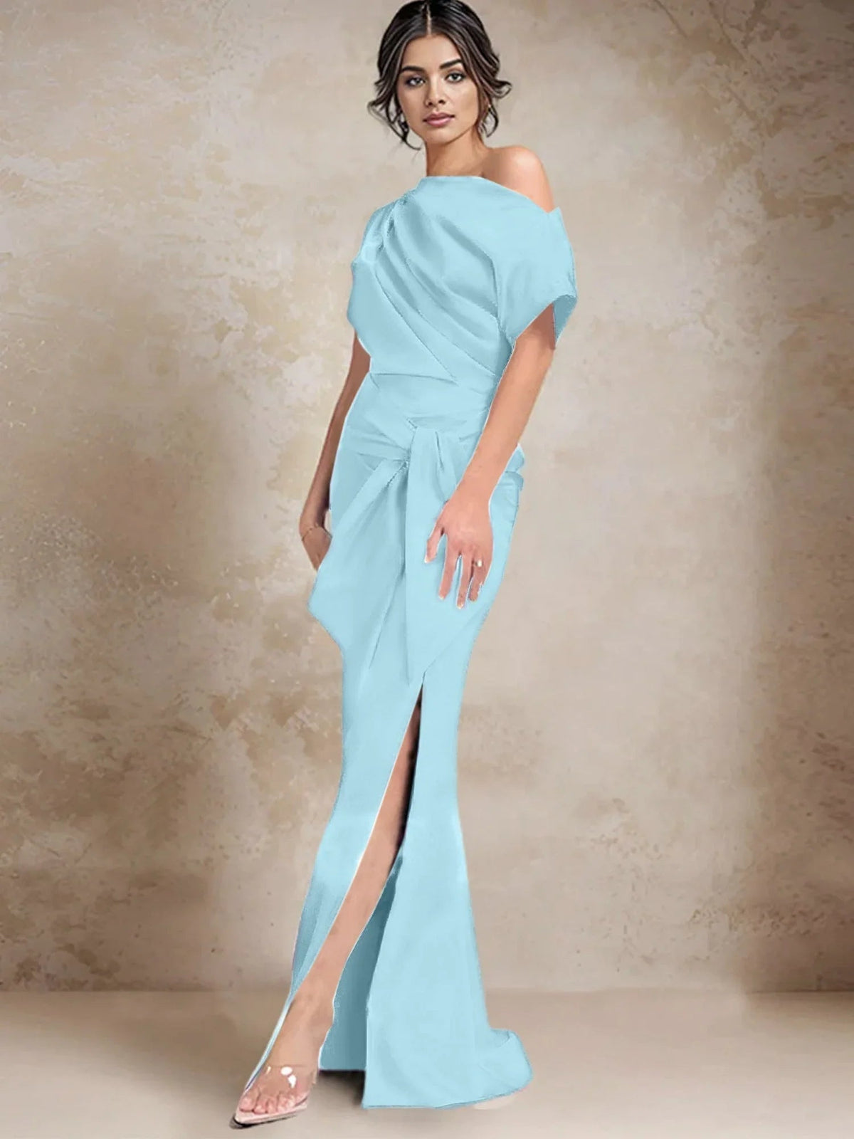 Vestidos de madrina con escote de un solo hombro estilo trompeta/sirena y abertura lateral