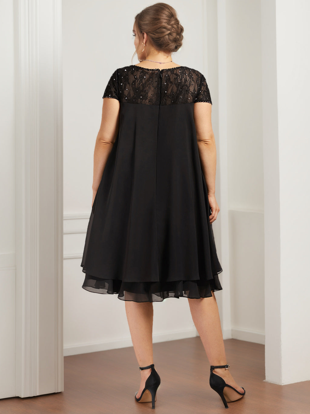 Plus Size Mother Of The Bride Knee Length Beaded Sequin Dress