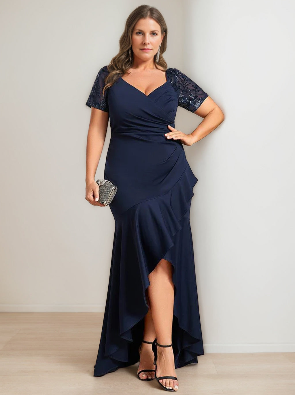 Plus Size Mother Of The Bride Dress Sequined V-Neck Short Sleeve Sheath