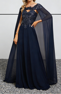 Vestido de Renda de Chiffon Azul Marinho com Lantejoulas, Mangas com Capa e Decote Recortado