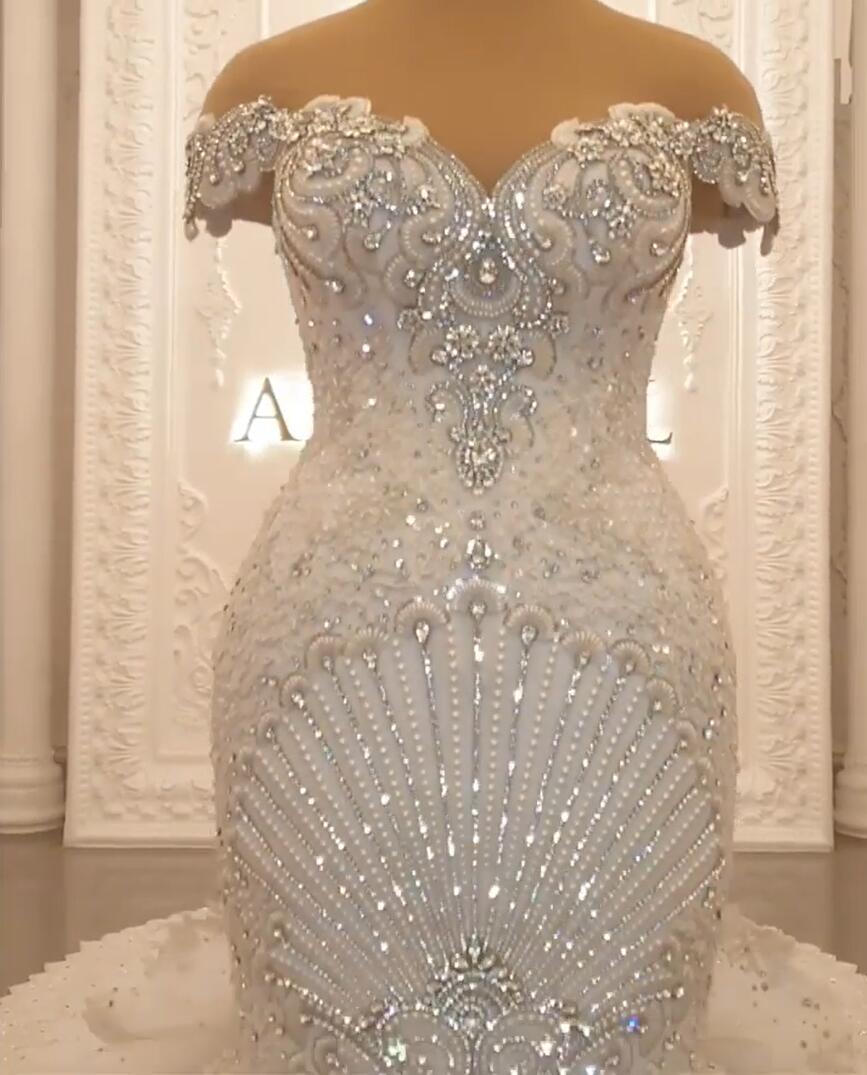 Elegant Floor Length Mermaid Wedding Dress Backless Off The Shoulder Crystals