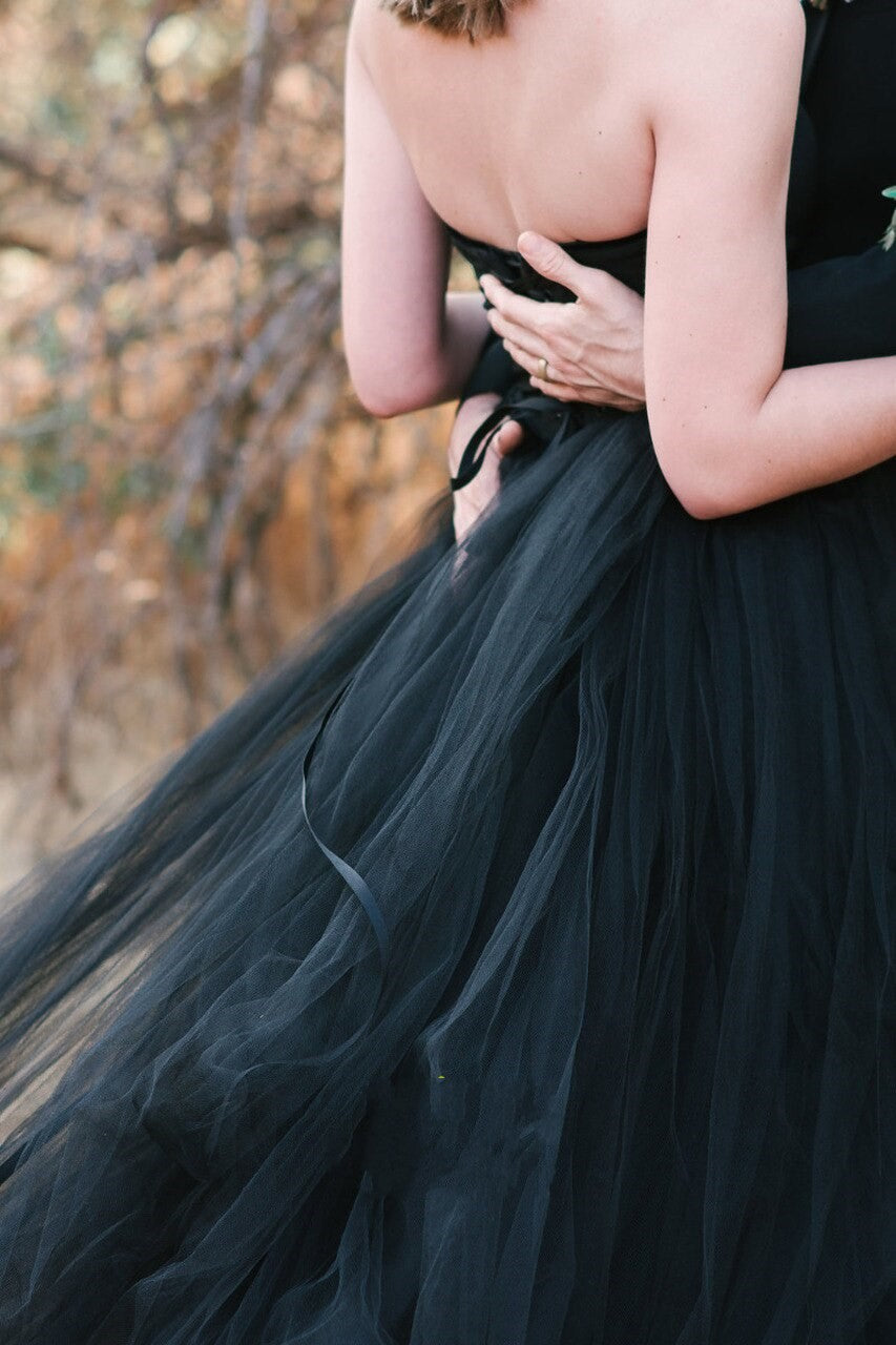 Elegant Black Floor Length A Line Strapless Wedding Dress With Tulle